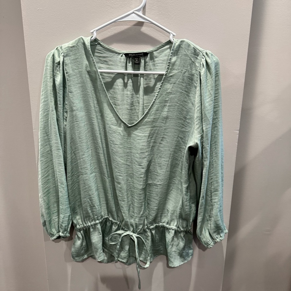 Banana Republic Sage Green Blouse - Picture 2 of 4